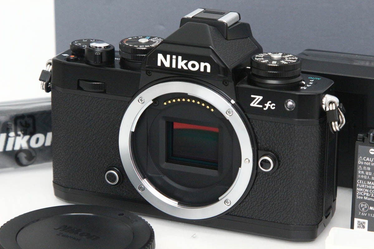 【中古】【美品】ニコン Z fc 上半身 [黒いこと] CA01-R5627-2P4 ニコン Zマウント Nikon 銀鏡受け答え APS-C 4K相応う
