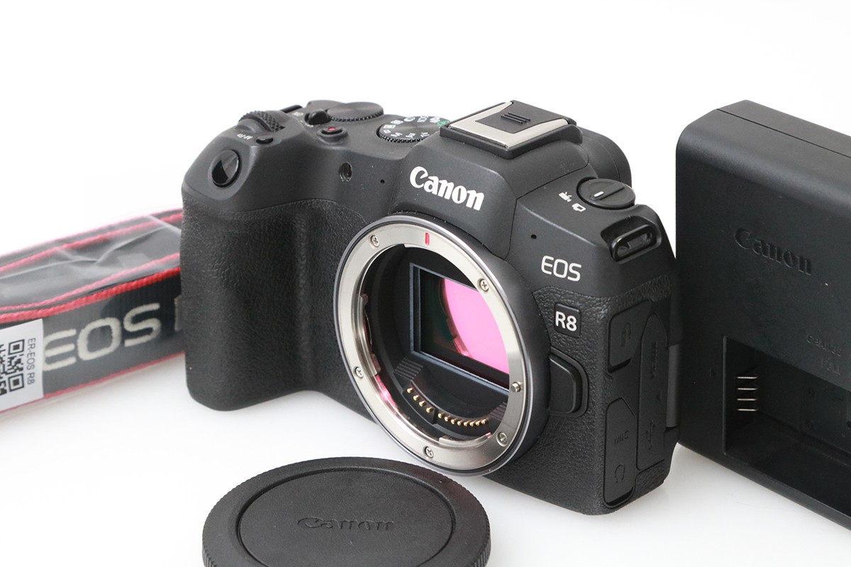 【中古】【美品】キヤノン EOS R8 上半身 CA01-M6808-3U4A Canon RFマウント フルサイズ EVF 中古