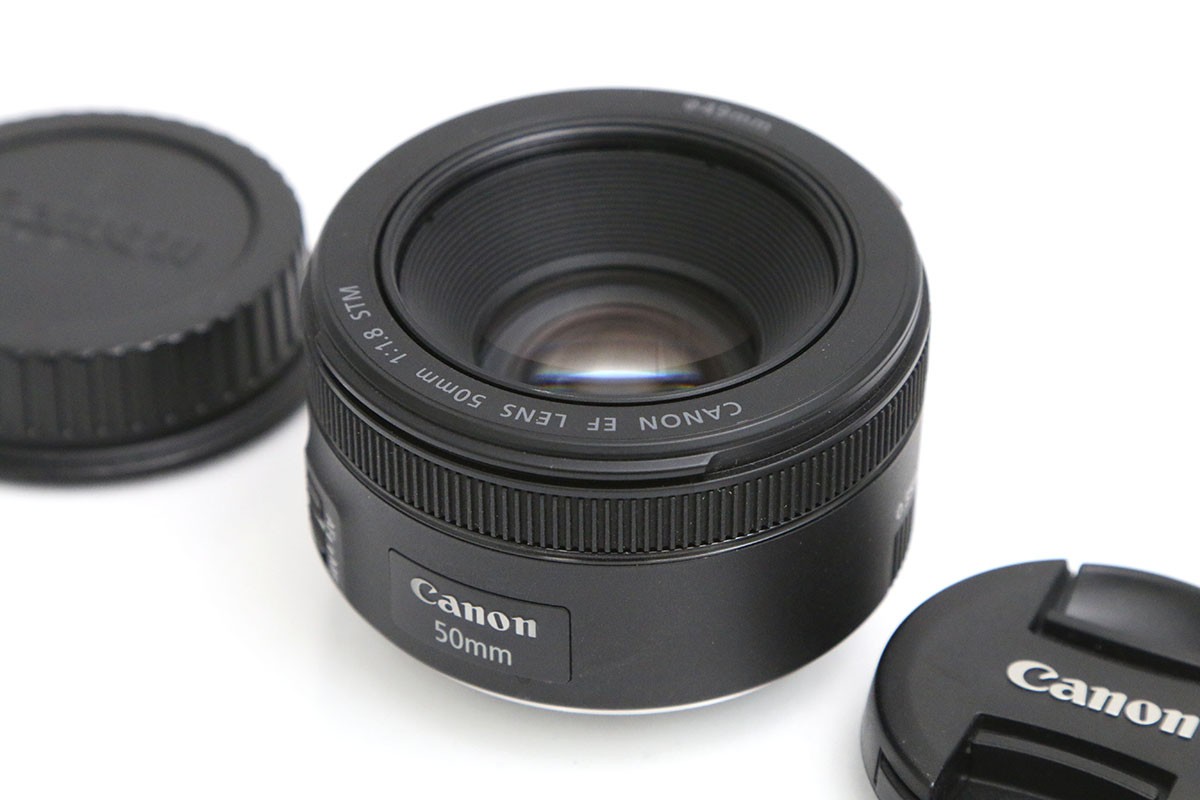 【中古】【美品】キヤノン EF50粍 F1.8 STM CA01-B6001-2O2A Canon EFマウント フルサイズ 単興味の中心 中古