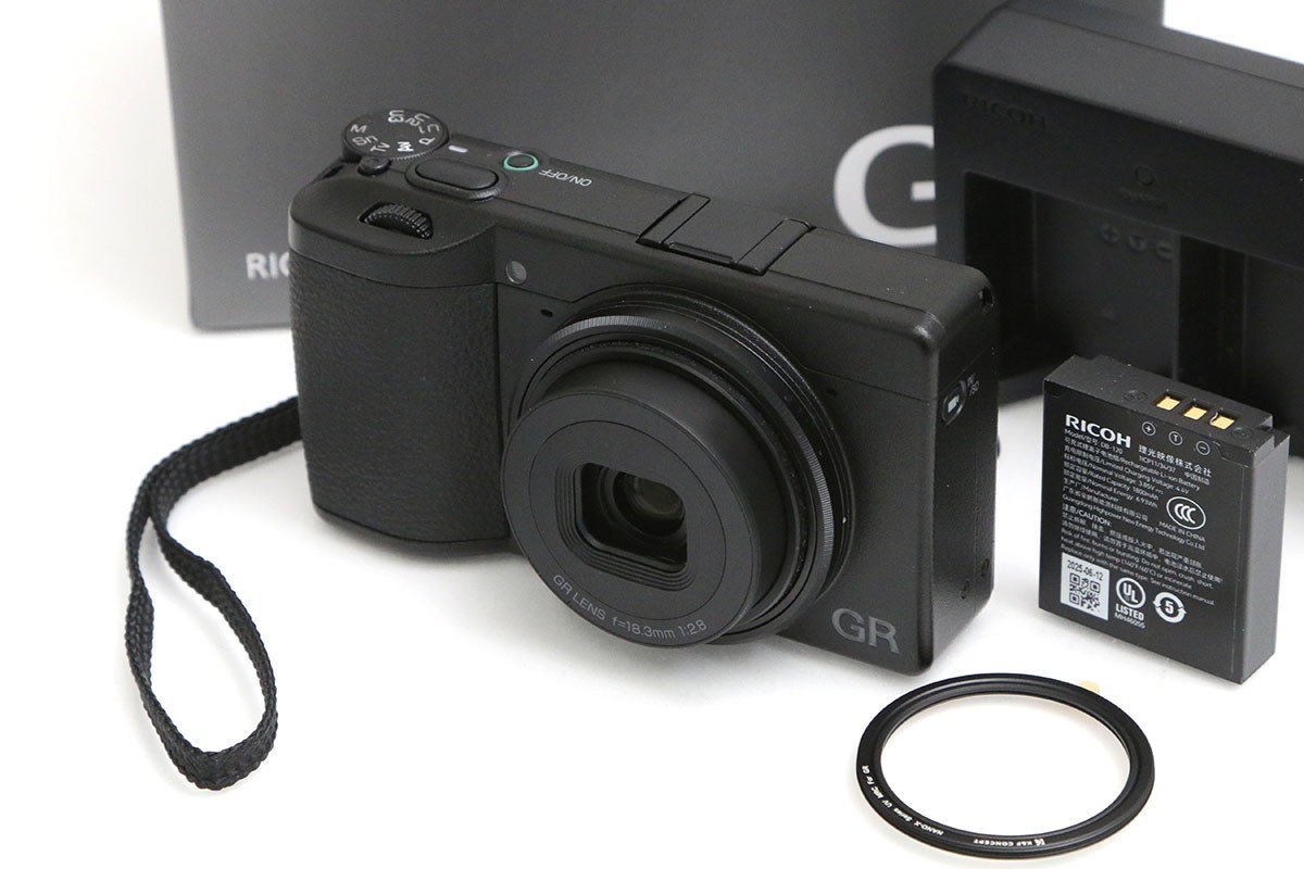 【中古】【美品】リコー RICOH GR IV CA01-B5996-2Q3 APS-C ディジカメ コンデジ 手ブレ手を加える 中古