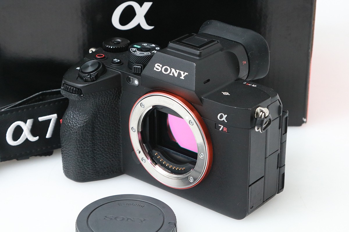 【中古】【良品】ソニー α7R V ILCE-7RM5 上半身（検出器洗い濯ぎ済） CA01-M6817-3Y3 SONY Eマウント フルサイズ 5軸手ブレ手を加える EVF 中古