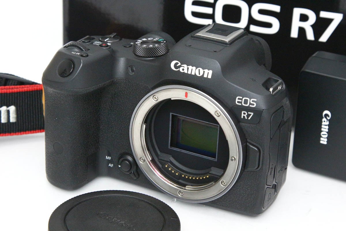 【中古】【美品】キヤノン EOS R7 上半身 CA01-R5756-2Q5 CANON キヤノン RFマウント 鏡鑑受け答え APS-C EOS 手ブレ手を加える 4K相応う