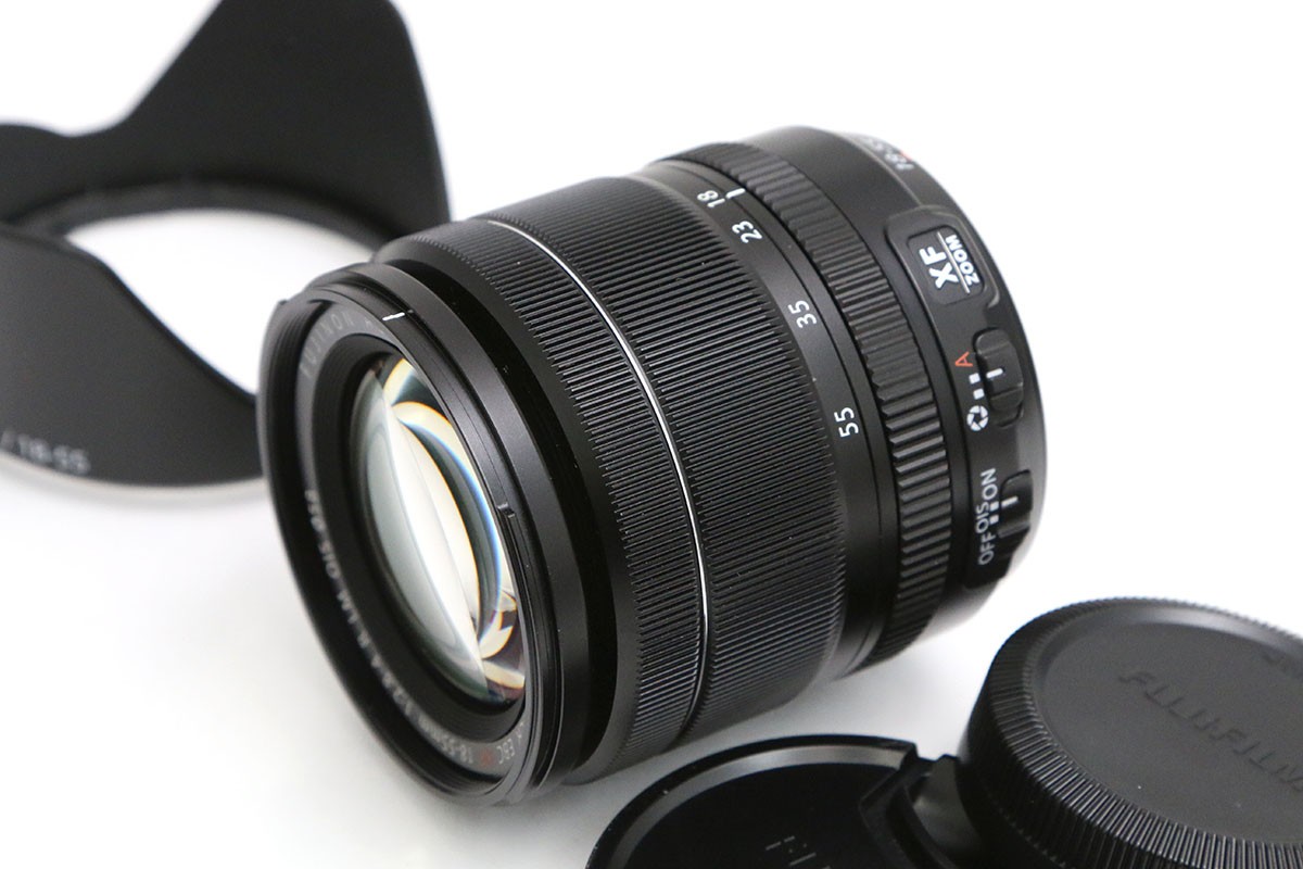 【中古】【美品】富士フイルム フジノンレンズ XF18-55mmF2.8-4 R LM OIS CA01-B6159-2M6B FUJIFILM Xマウント APS-C 標準ズーム 手ブレ補正 中古｜アキバ流通プラス店