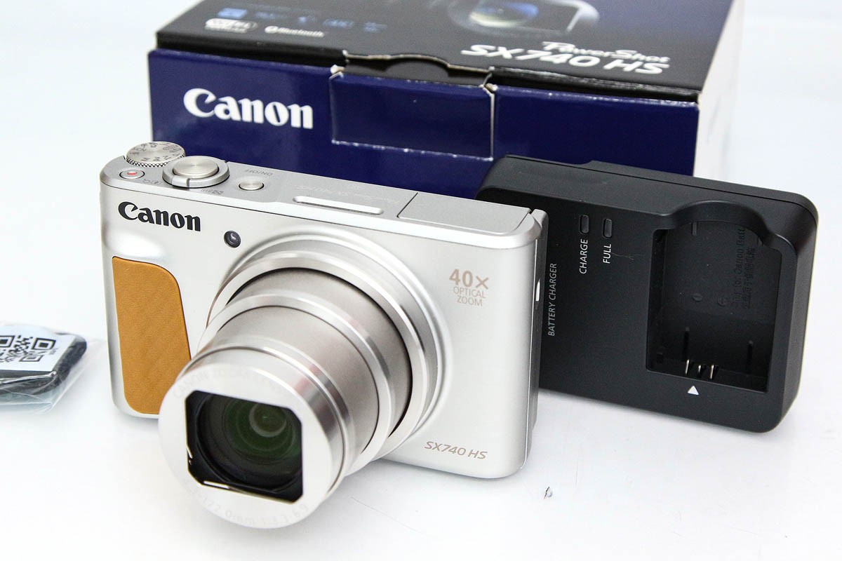 【中古】【美品】キヤノン PowerShot SX740 HS [シルバー] CA01-R6072-2P3 CANON キヤノン PowerShot 4K対応 顔認識 手ブレ補正｜アキバ流通プラス店