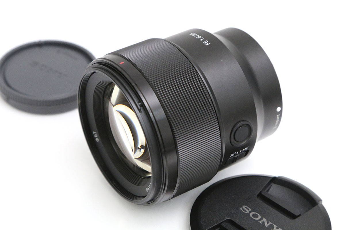 【中古】【美品】ソニー FE 85mm F1.8 SEL85F18 CA01-B6568-2M7B SONY ソニー α Eマウント 単焦点 AF/MF フルサイズ 大口径｜アキバ流通プラス店