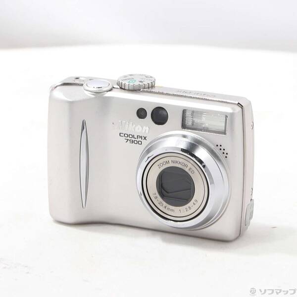 【中古】Nikon(ニコン) COOLPIX 7900 (710万画素／3倍ズーム／プライムシルバー) 【305-ud】