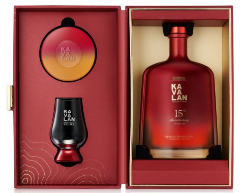 （代引き不可商品） １５周年記念 カバラン　オロロソ　シェリー　カスクストレングス　2009 (15th Kavalan Solist Oloroso Sherry Single Cask Strength Single Malt Whisky 2009) 50～57度　正規品・箱入 750ml.hn お届けまで10日ほどかかります