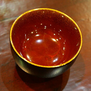 漆工房摂津　猪口杯（金梨地・内赤）｜秋田天国