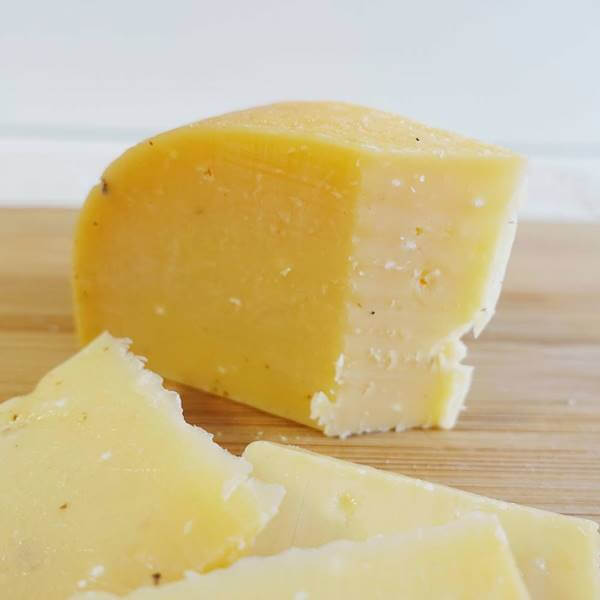 ランダナ ゴーダ トリュフ カット 約1kg前後 オランダ産ゴーダチーズ ナチュラルチーズ クール便発送 Landana Gouda Cheese 10,218円