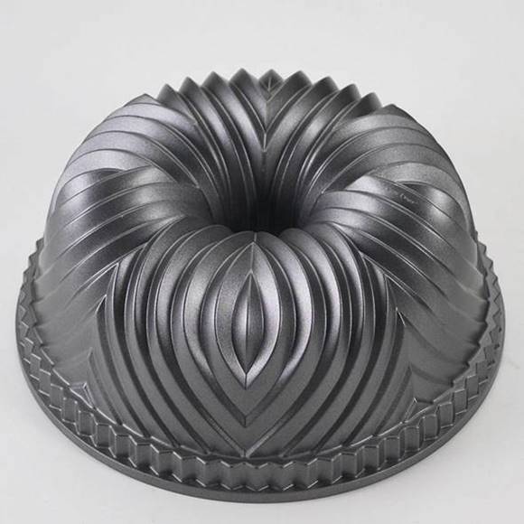 ノルディックウエア ババリア バントパン ケーキ型 Nordic Ware Bavaria Bundt Pan 53624