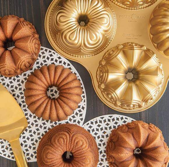 Williams-Sonoma - ノルディックウェア ジオバントレットパン Nordic Ware Mini Heritage Bundt® Cake Pan | Williams Sonoma