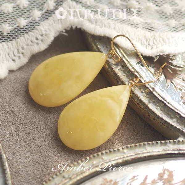 2点セットのみ！k18 ピアス　アンバー　ブレスレット 2点セットのみ！k18 ピアス アンバー ブレスレット 2点セットのみ！k18