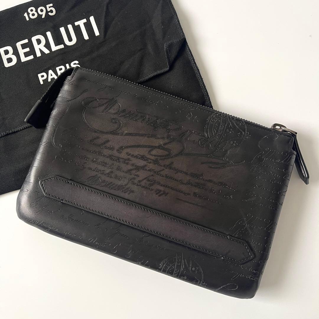 Berluti ベルルッティ カリグラフィ テルシオ スクリットレザー オールインワン クラッチペダル御徒面子 黒いこと 赤銅色 【中古】