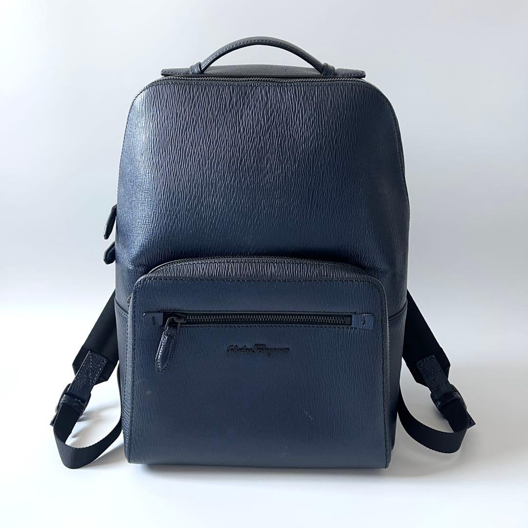 Salvatore Ferragamo　サルヴァトーレフェラガモ　リュック　ロゴ　レザー　メタリックブルー　バックパック　イタリア製　【中古】