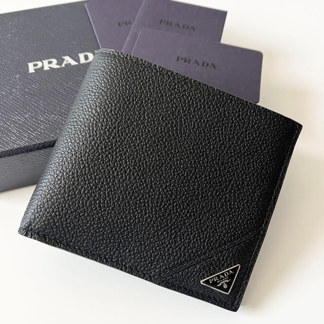 PRADA　プラダ　二つ折り財布　トライアングルロゴ　レザー　ブラック　三角プレート　2MO738　ICタグ確認済み　【中古】