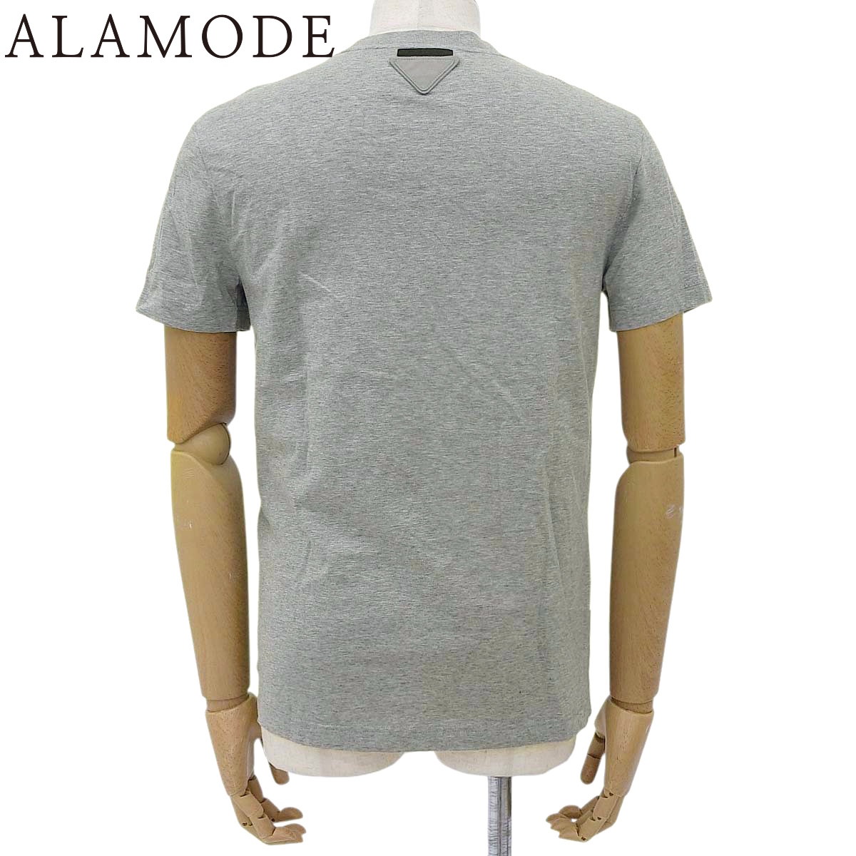 【美品】PRADA プラダ　白　ホワイト Tシャツ エンボスロゴ 美品】PRADA プラダ白ホワイト Tシャツ エンボスロゴ