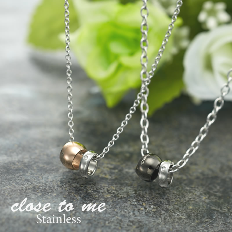 ペアネックレス 大人 ステンレス 刻印 close to me sn11-041-042 ブランド ネックレス ペンダント サージカルステンレス316L 金属アレルギーフリー ペア ペアルック 彼氏 彼女 誕生日 ギフト お返し カップル お揃い プレゼント|Fiss