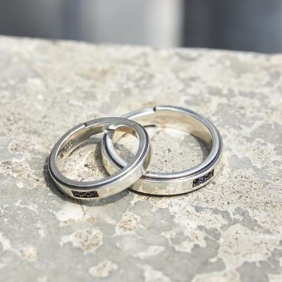 ペアリング 石黒亮一&times;LION HEART Collaboration ユニットリング(ペアリング) 05RN0011(3.5mm)-05RN0021(4.5mm) ライオンハート ブラックキュービック シンセサファイア 指輪 1年記念日 一年記念日 誕生日 ペア ペアルック 送料無料｜Fiss