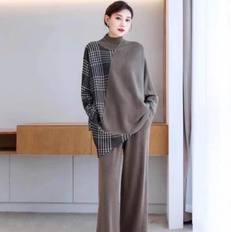 セットアップ トップス ボトムス パンツ セーター 長袖 ハイネック フレア アシンメトリー ロング丈 ミディアム丈 ニット ツーピース 送料無料 個性的 大きいサイズ M L XL 2XL 3XL 緑 黒 茶 かわいい 大人可愛い きれいめ 大人 セットアップ 無地 チェック 秋 冬 レディース｜algostore