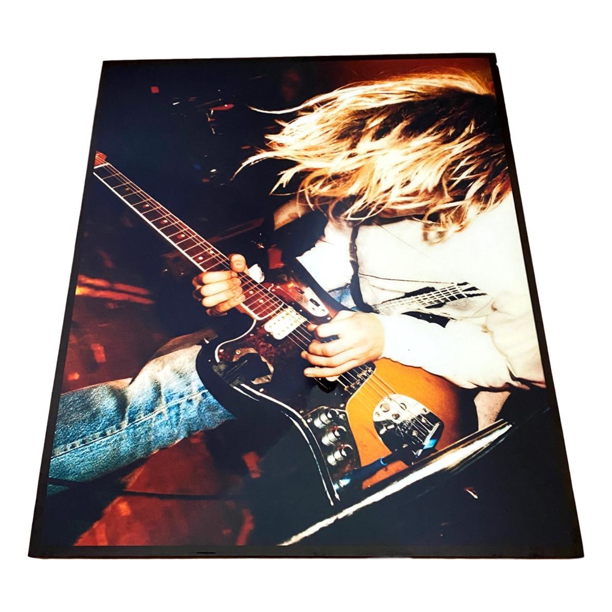 楽天市場 送料無料 カートコバーン Kurt Cobain ニルヴァーナ Nirvana アートパネル 壁掛け 据え置き 壁掛けフック付き アーティスト Popパネル インテリア アートフレーム ポスター Cool クール 面白い かっこいい アート 雑貨 カフェ リビング 額付き 額縁