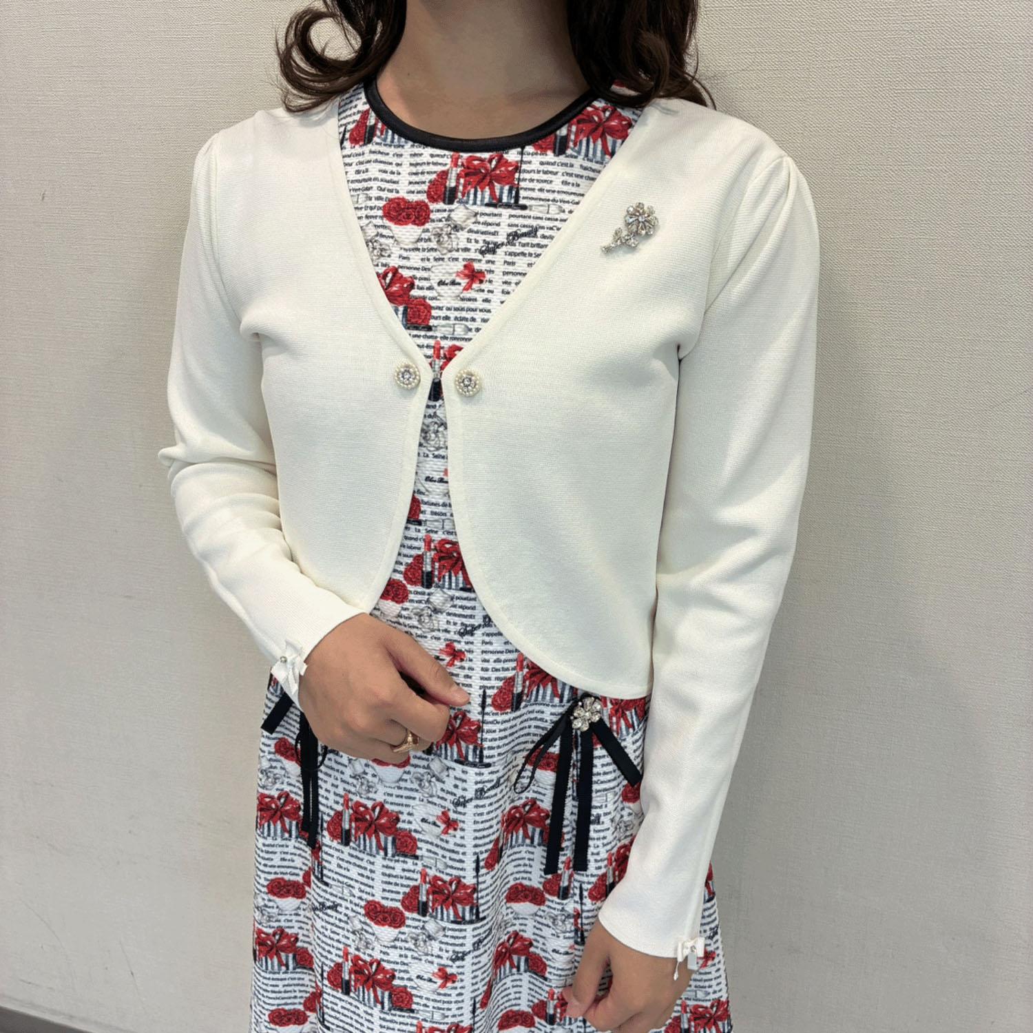 Super Beauty ジュエル名取り草付き添い人クロップドカーディガン 白いこと 42
