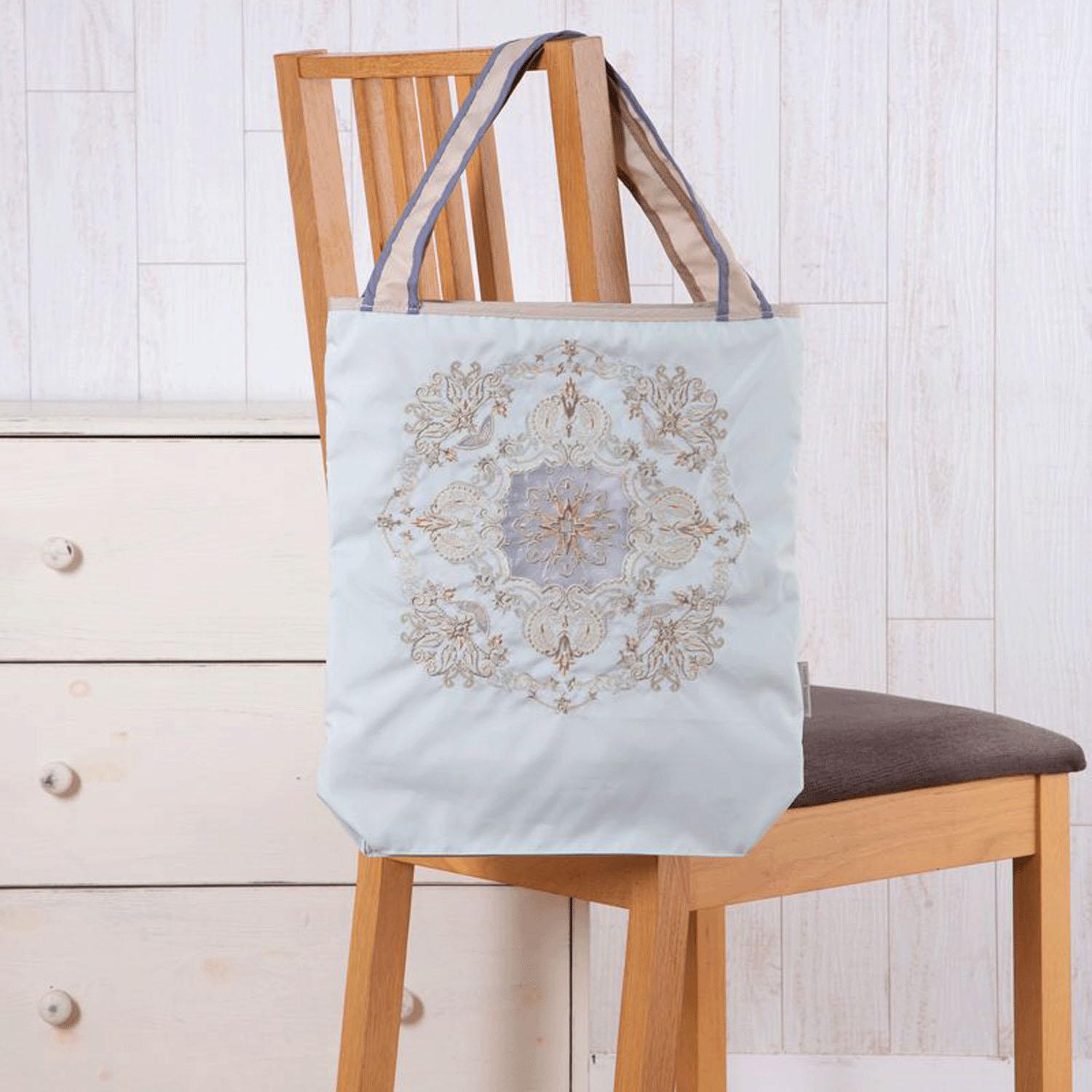 ダマスクオーガンジー刺繍 防水・撥水トートバッグ ライトブルー