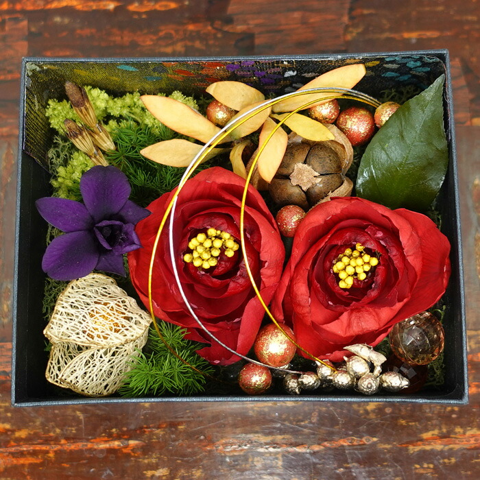 限定品【花椿の箱-雅(ミヤビ)】和椿のプリザーブドフラワーを飾った小箱アレンジメント★[ア・ランフィニオリジナル椿コレクション]　送料無料