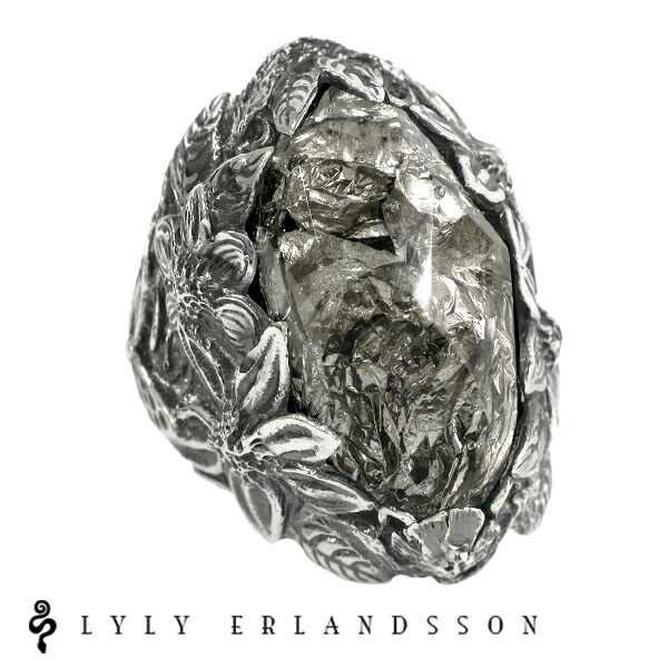 LYLY ERLANDSSON the WINTER Platinum Leaf 7号～25号 リリーエルランドソン ウィンター シルバー925 the WINTER ザ・ウィンター リリーエルランドソン platinum 白金 正規取扱店 樹脂 レジン LYLY ERLANDSSON シルバーアクセサリー ブランド 美しい有機物をモチーフに