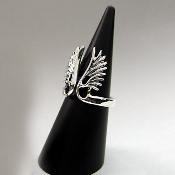 Give Me a Wing W ウイング リング メンズ 18~30号 指輪 綺麗 彼氏 ヴィジュアル Give 大きいサイズ かっこいい パンキッシュ パンク プレゼント ハード ギフト きれい カジュアル 夫 a 925 メタル シルバー 男性 羽｜アリゼ