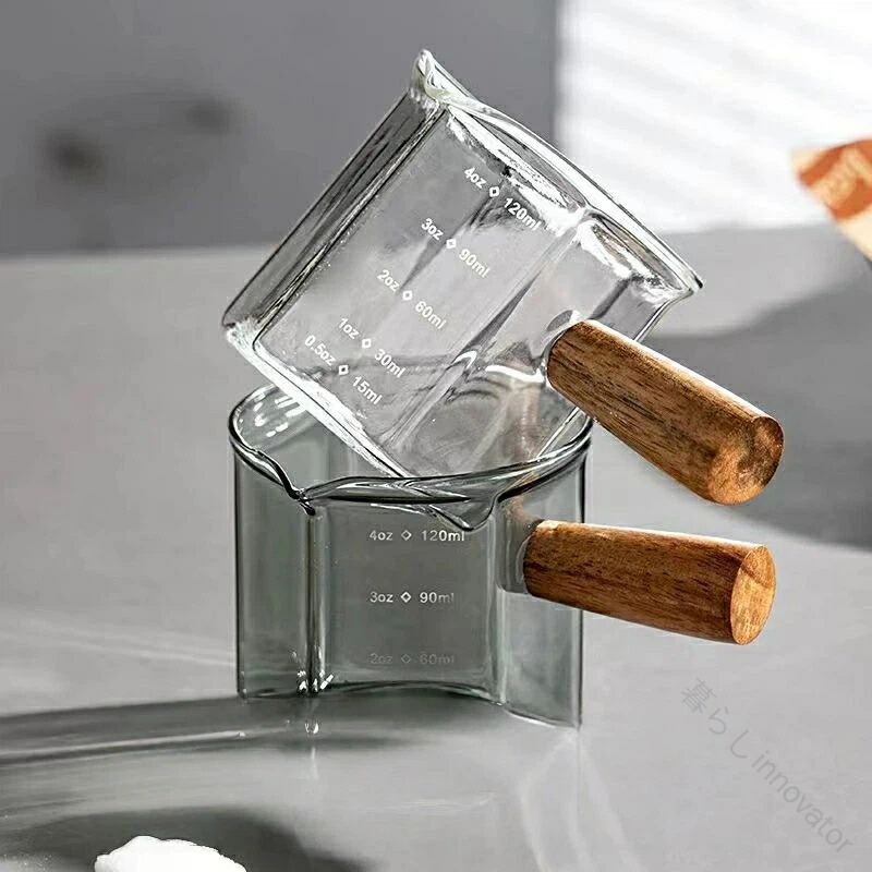 120ml ミルクピッチャー ミルクジャグ 小型 軽量 耐熱ガラス 計量カップ 目盛り付き 斜め注ぎ口 飛散防止設計で簡単に注げるキッチン用品画像