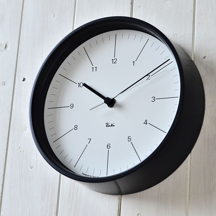 【7月25日はポイント最大10倍祭♪】タカタレムノス レムノス リキ スチールクロック 掛け時計 WR17-10 Lemnos RIKI STEEL CLOCK 壁掛け時計 おしゃれ ホワイト ブラック スチール モダン シンプル 日本製 渡辺力 スイープセコンド ギフト プレゼント 静か｜掛け時計 専門店 allclocks