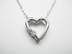 K18WGダイヤハート ペンダント ネックレス10P03Dec16【楽ギフ_包装】 26,000円