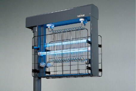楽天市場】パナソニック 電撃殺虫器 屋外用 FL20W×2灯 ホワイト
