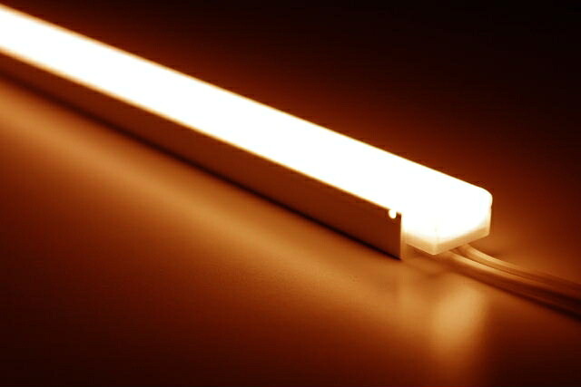 ＴＥＳ　ＬＩＧＨＴＩＮＧ　コネクタ式間接照明　tiffa(ティファ)　TTHシリーズ　明るさ100％タイプ　300タイプ　全長289mm　4.1W　231lm　本体:白色(ホワイト)　電球色　1900K　TTH03019 ※受注生産品
