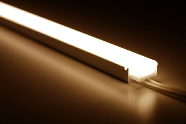 ＴＥＳ ＬＩＧＨＴＩＮＧ コネクタ式間接照明 tiffa(ティファ) TTHシリーズ 明るさ100％タイプ 400タイプ 全長385mm 5.5W 391lm 本体:白色(ホワイト) 電球色 3000K TTH04030 ※受注生産品