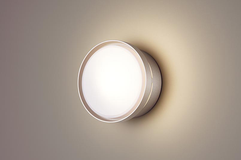 パナソニック　天井直付型・壁直付型　LED（電球色）　ポーチライト　LED電球交換型・防雨型　白熱電球40形1灯器具相当　ランプ付　LGW85020YU｜オールライト