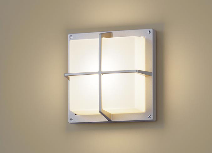 パナソニック 天井直付型・壁直付型 LED(電球色) ブラケット 密閉型・拡散タイプ LEDフラットランプ交換型・防雨型 白熱電球60形1灯器具相当 ランプ付 XLGE8004CT1|オールライト