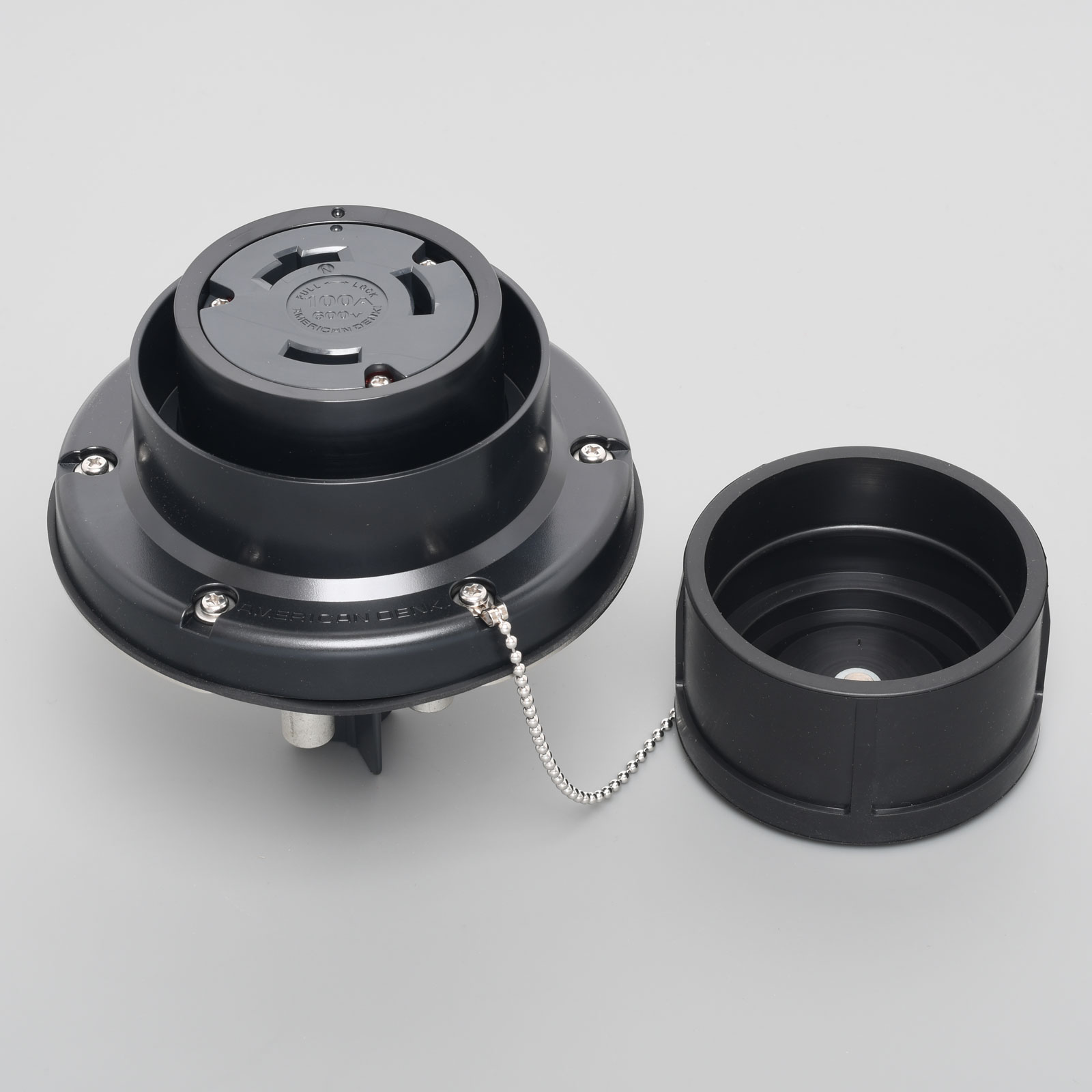 アメリカン電機　3P 100A 600V　防水形パネル用コンセント　引掛　31066EW