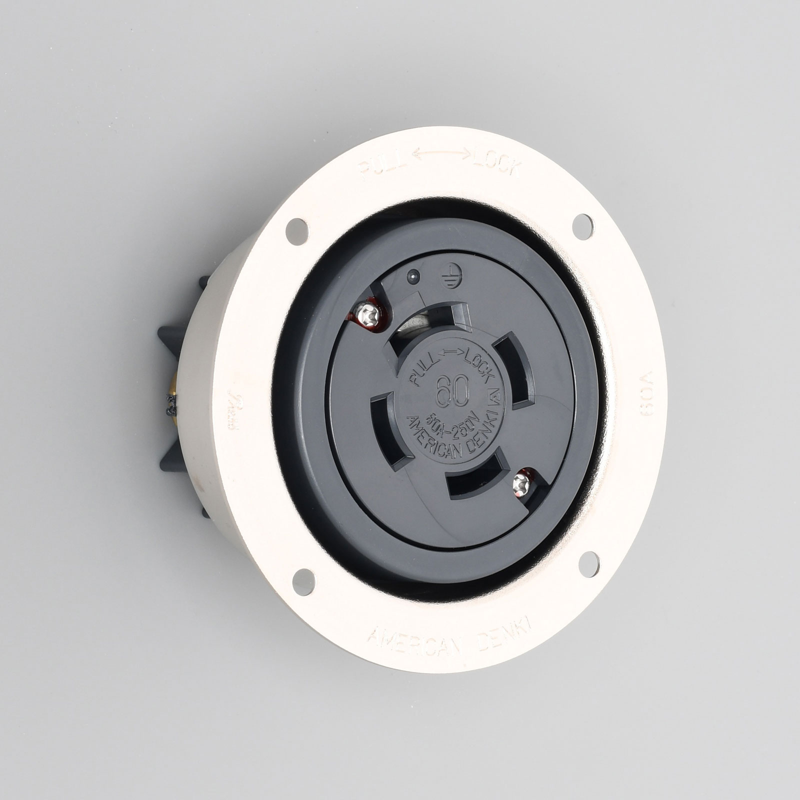 アメリカン電機　接地形3P 60A 250V　引掛形フランジコンセント　4626