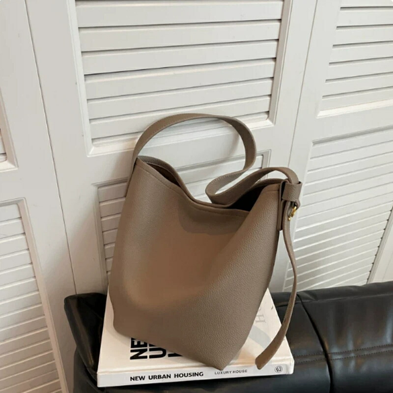 【2026年新発売】本革トートバッグ ショルダーバッグ 2way 多収納 使いやすい オールシーズン 女性 撥水 通勤かばん 通学 ハンドバッグ レディース ハンドバッグ ビジネス カジュアル オフィス 旅行 OL 誕生日プレゼント 本革 ハンドバッグ 牛革 トートバッグ 手提げ鞄