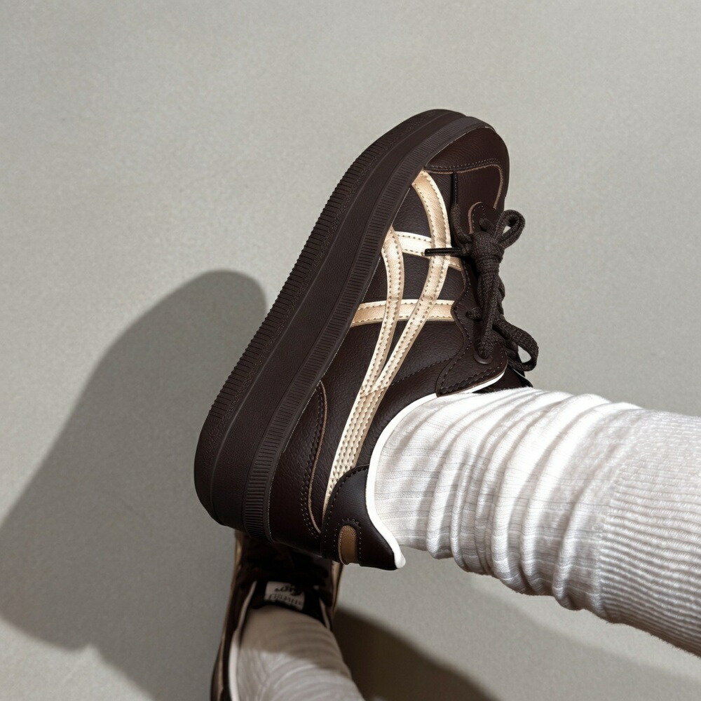 日本未入荷 Onitsukatiger  Tokuten オニツカタイガー トクテン 赤銅色 レディーススニーカー アウトドア心地よい 1183C560-200