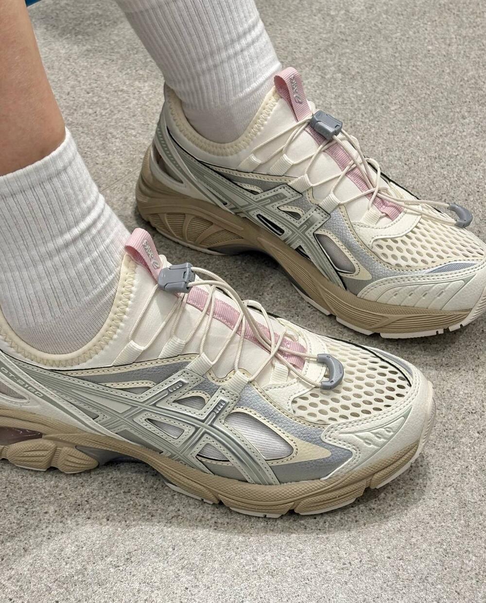 日本未入荷 Asics Gt 2160 Breeze アシックス ブリーズ レディースサンダル 皮膚軟化剤 1203a951-101