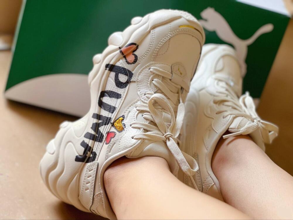 日本未入荷 PUMA ピューマ Pulsar Wedge CN Whisper White パルサー ウェッジ ウィスパーホワイト レディーススニーカー 385252-01