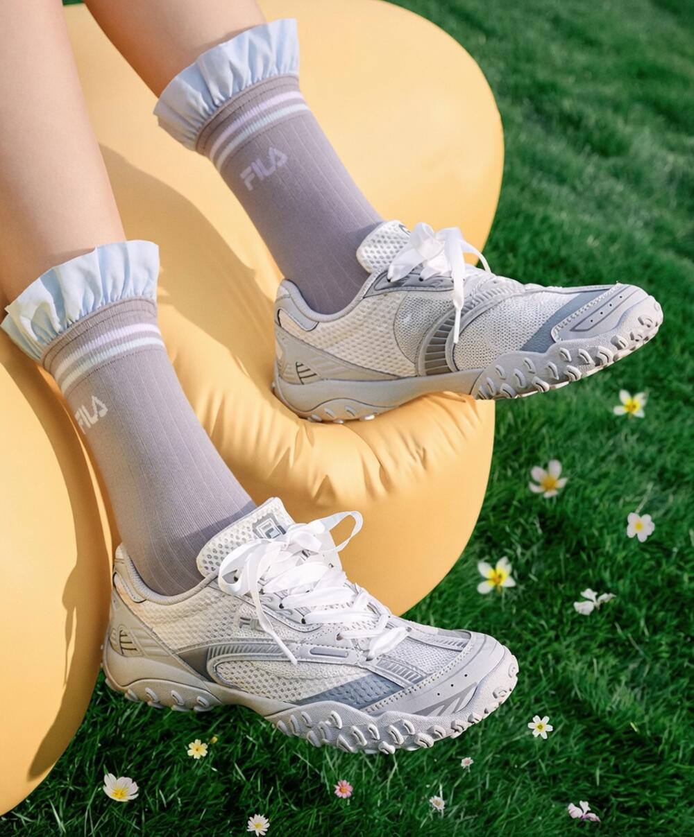 日本未入荷 FILA フィラ Echappe2 Jumping Shoes Silverwhite エシャペ2 ジャンピング シューズ しろがね色 白いこと レディーススニーカー f12w622114fcl