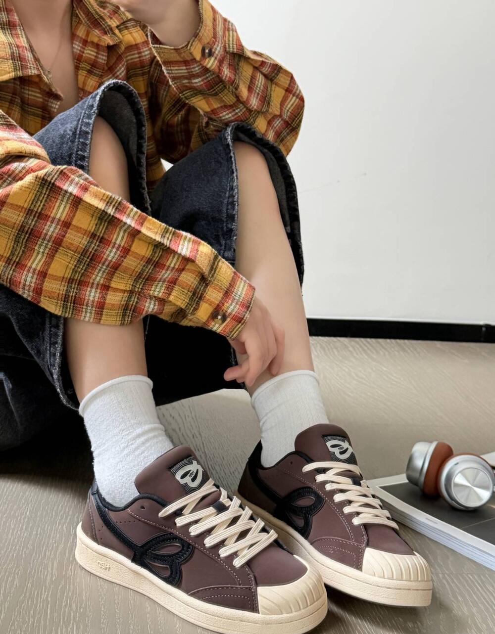 日本未入荷 HBD Vintage Court Low Sneakers Brown Cream ブラウン クリーム レトロ ローカットスニーカー 男女兼用 HBDBANGS72｜jelly