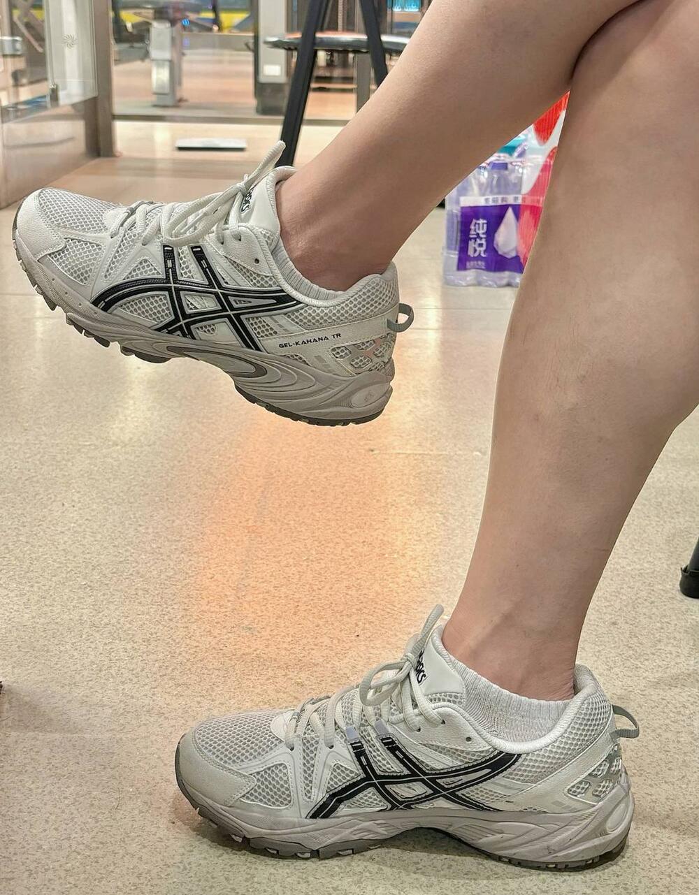日本未入荷 ASICS アシックス Gel-Kahana TR White Black ゲルカハナ ホワイトブラック 男女兼用ローカットスニーカー 1203A390-200｜jelly 18,719円