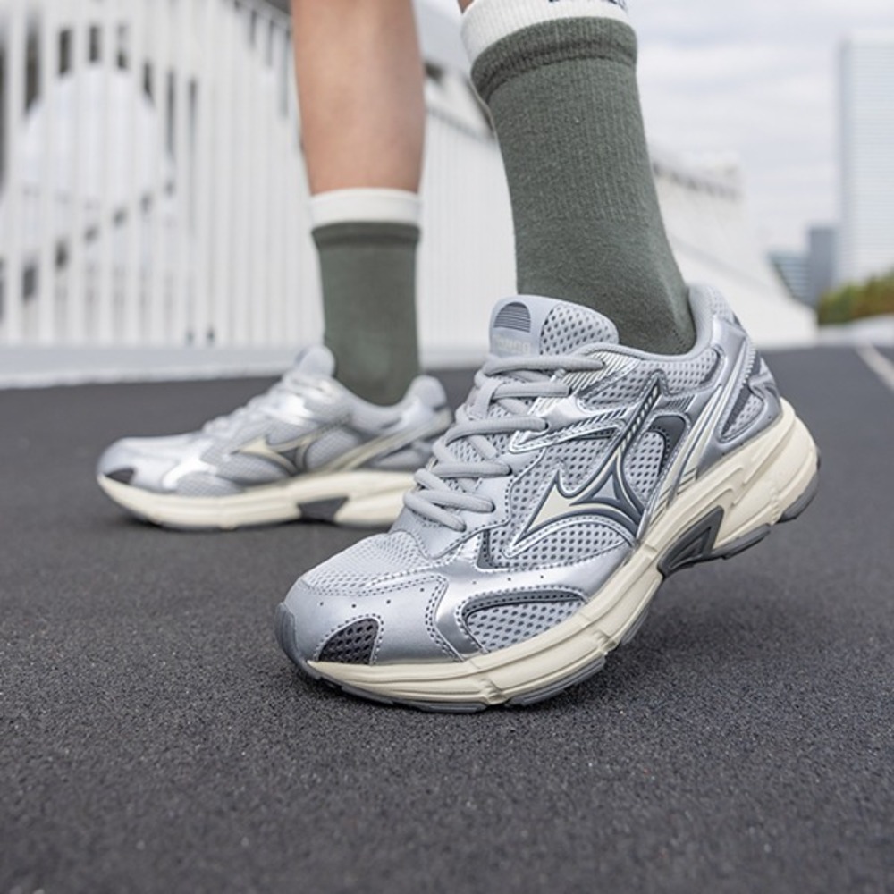 日本未入荷 Mizuno ミズノ Speed2K Low Top Silver Grey スピード2K ローカット シルバーグレー 男女兼用スニーカー D1GH222917|jelly