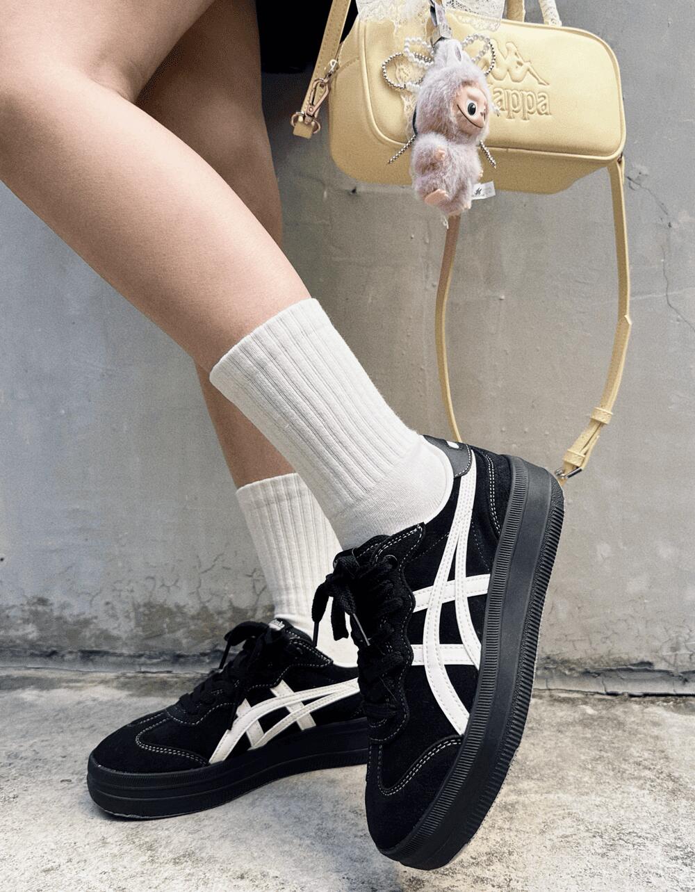 日本未入荷 Onitsuka Tiger Tokuten Chunk オニツカタイガー トクテン  チャンキースニーカー 黒いこと 1183C561-001