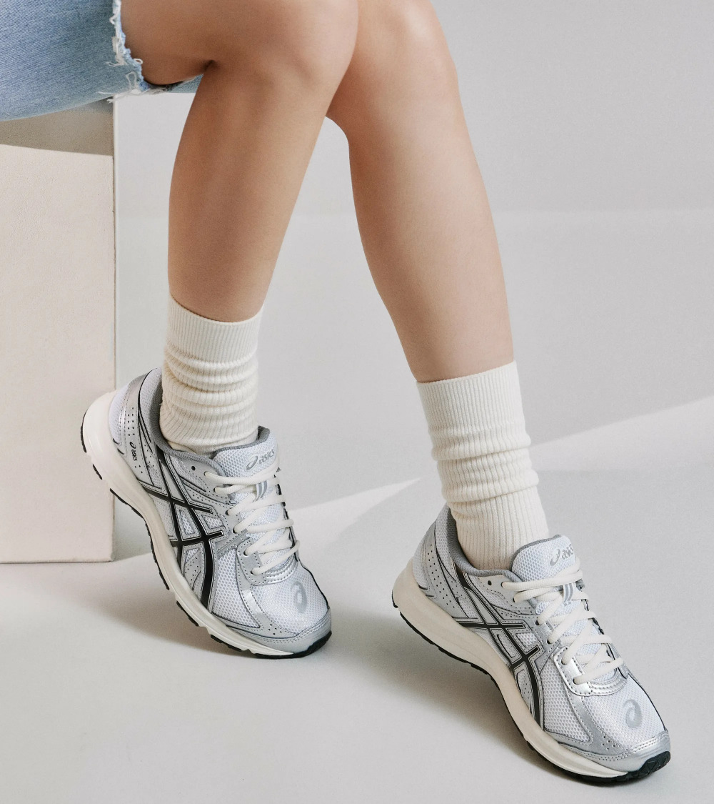 アシックス　asics スニーカー　シューズ 楽天市場】日本未発売 Asics Court Mz Shoes White Black