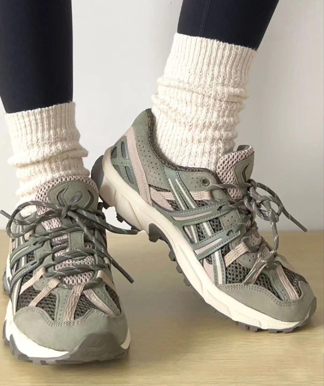 日本未入荷 Asics アシックス 先だつもの ソノマ 緑であること Gel-Sonoma 15-50 Mantle Green Lichen Green 男女兼用 1201A438-302